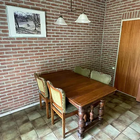 Family With Go-karts, Cleaning Included Uden